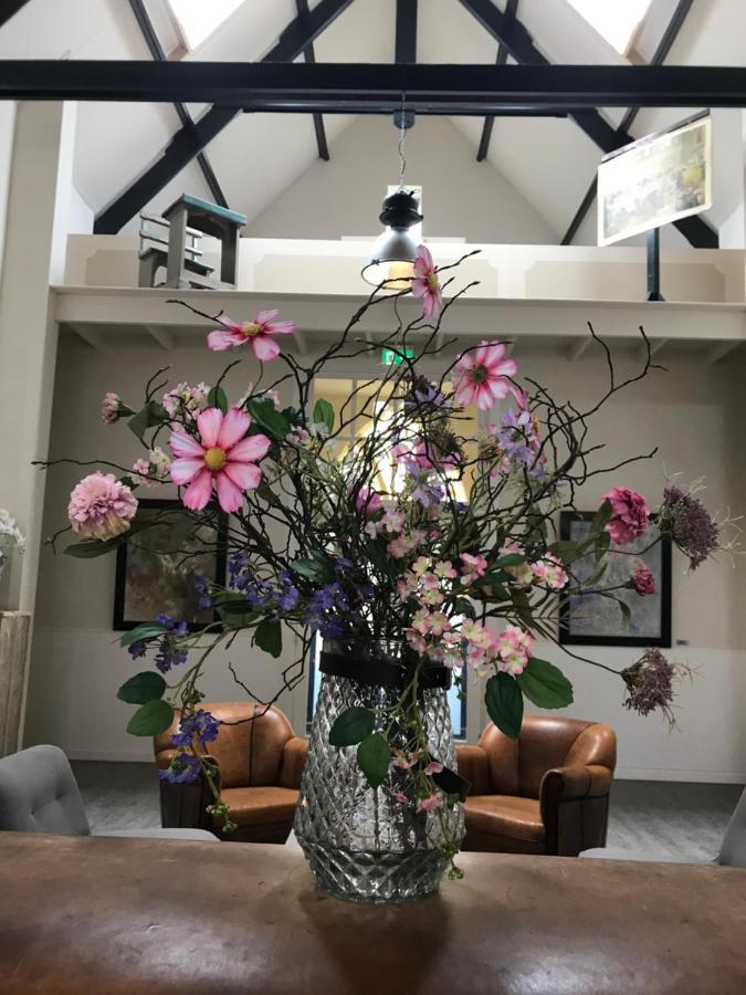 Bed & Breakfast De Oale School Lattrop Екстериор снимка