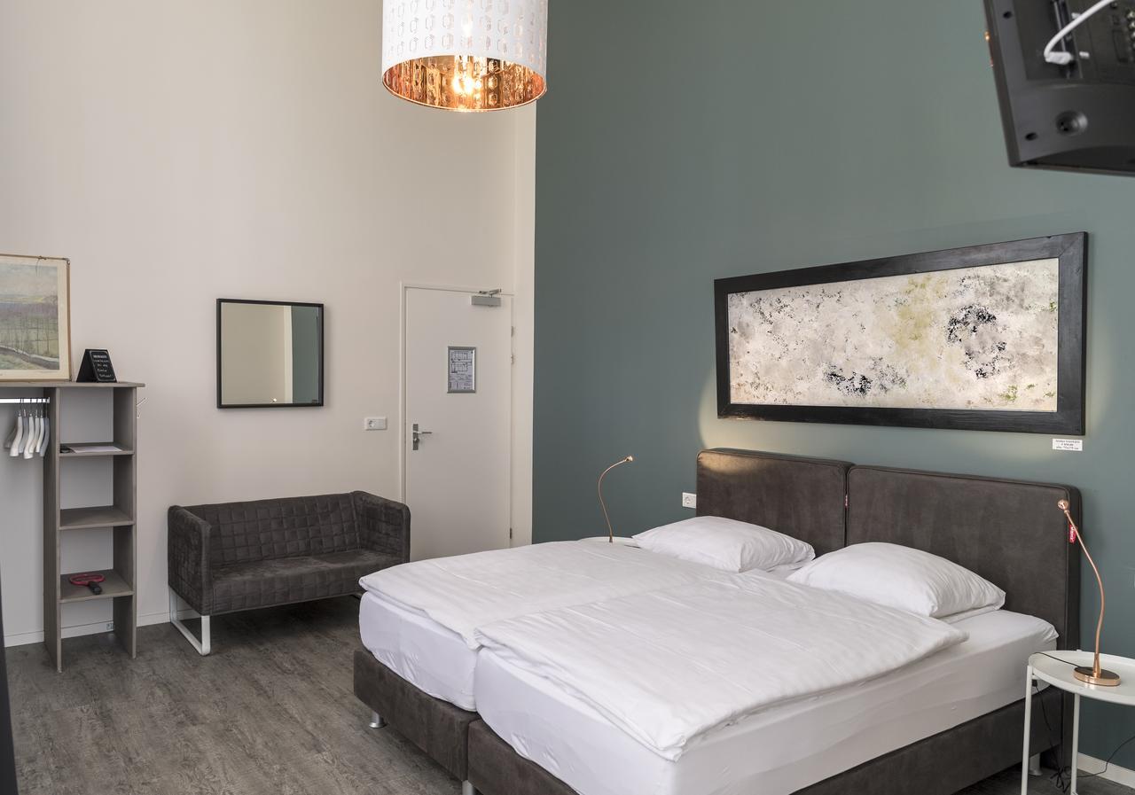 Bed & Breakfast De Oale School Lattrop Екстериор снимка