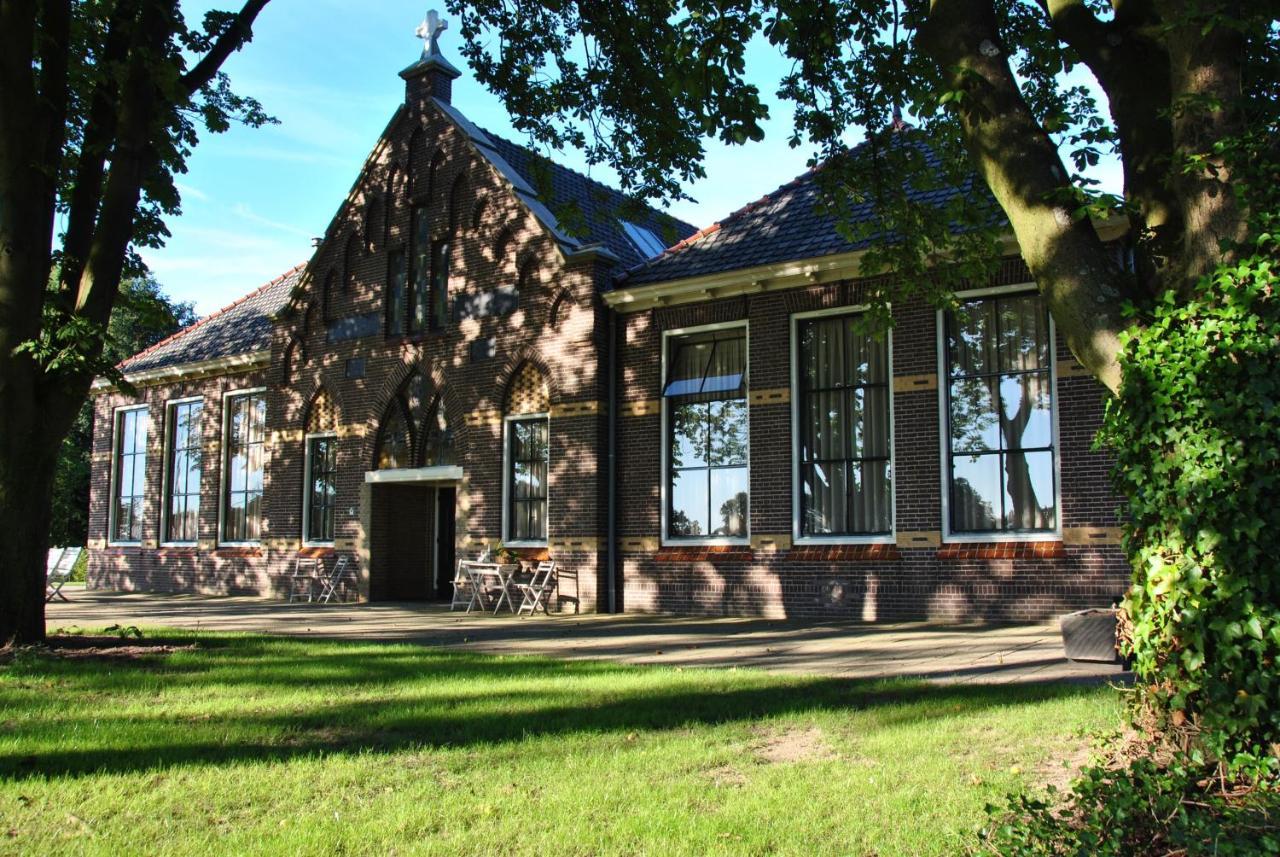 Bed & Breakfast De Oale School Lattrop Екстериор снимка